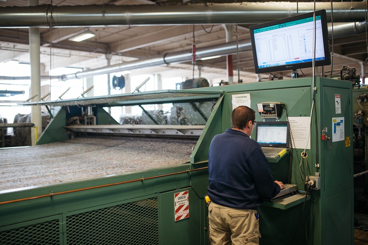 Smart Tagging for Smarter Warehousing: The Role of RFID in Manufacturing